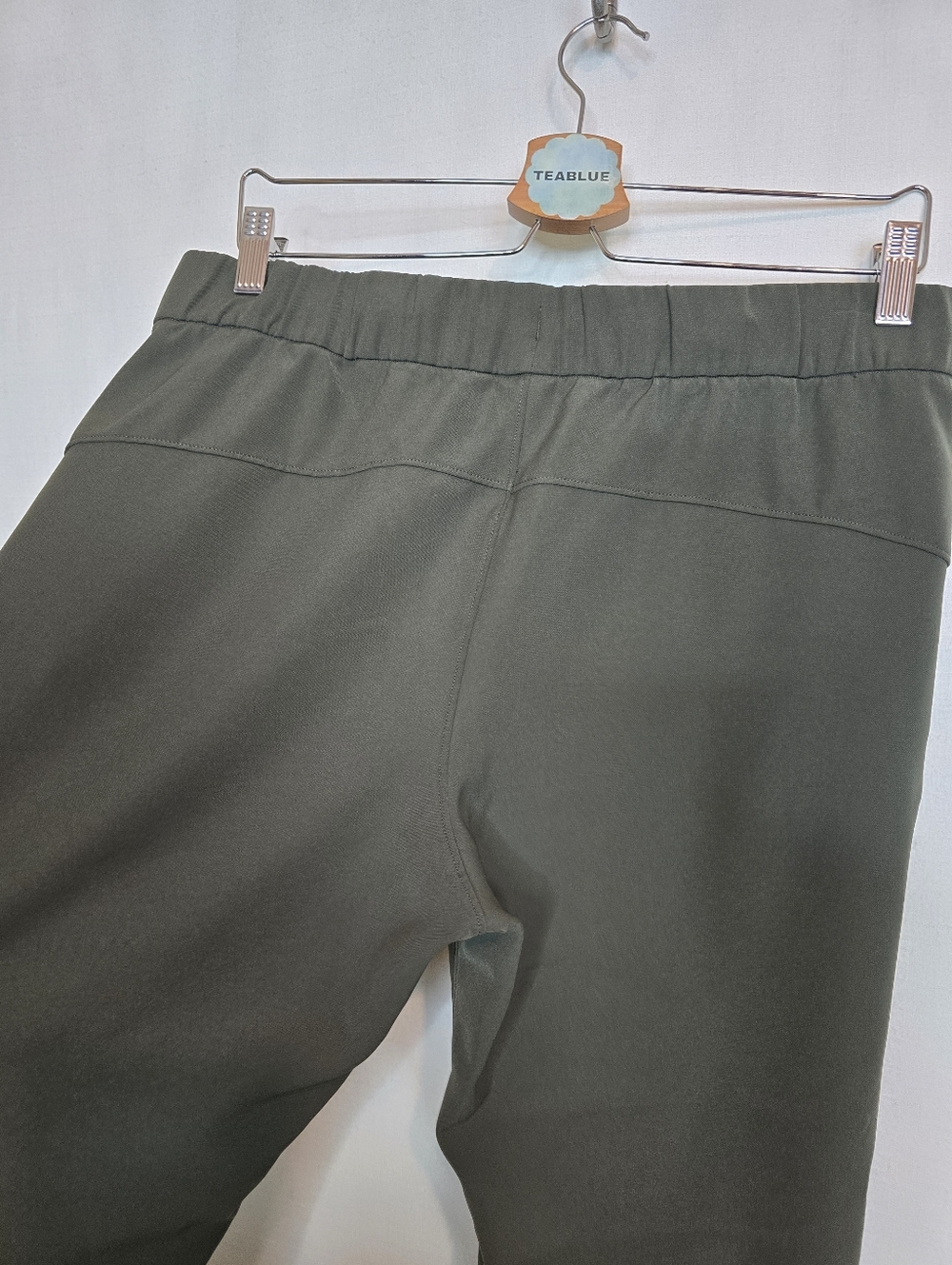 Lululemon On The Fly Pant *Woven Dark Olive 8 - Picture 8 of 14